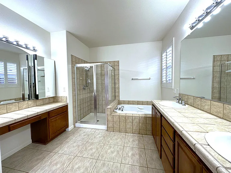 2365 Anqua Dr — Photo 12