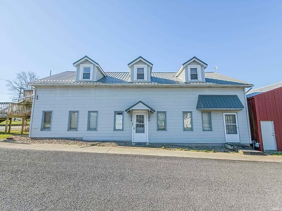 2nd image of 200 E Main St