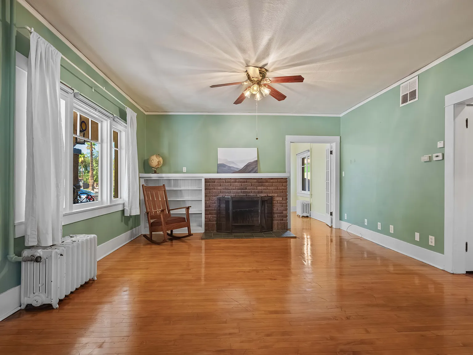 2 bed, 1690 sqft, $3,000 — Photo 2