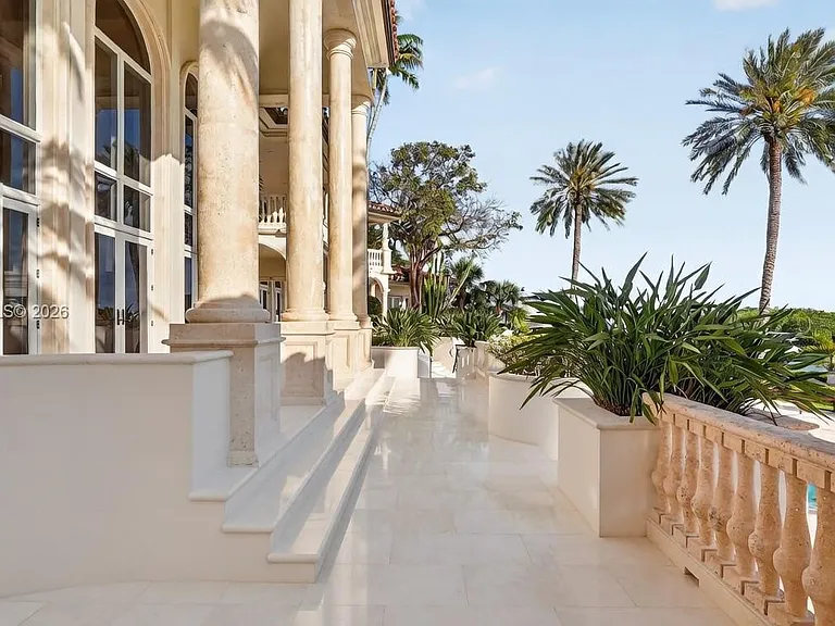 260 Cape Florida Dr — Photo 30