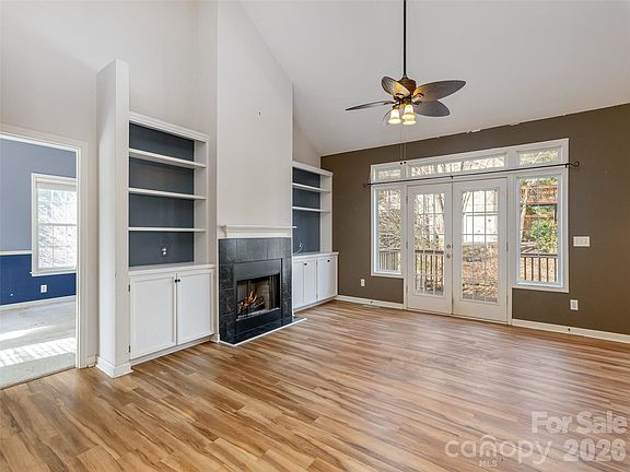4th image of 45 Poplar Creek Dr