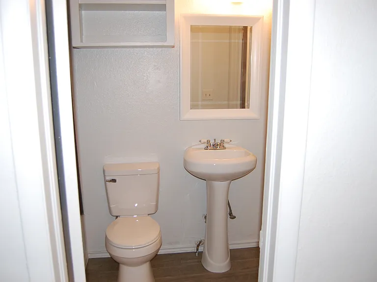 Pedestal bathroom sink.