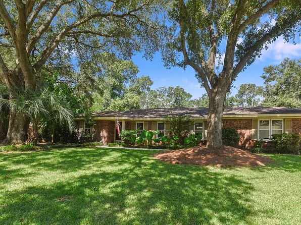 24 N Cromwell Rd, Savannah, GA 31410