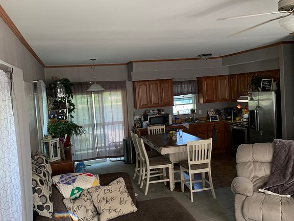 4th image of 404 Sandpiper Way