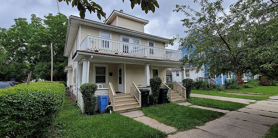 1st image of 319 W Lapeer St