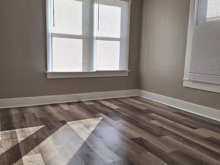 1460 Lyndale Ave — Photo 12