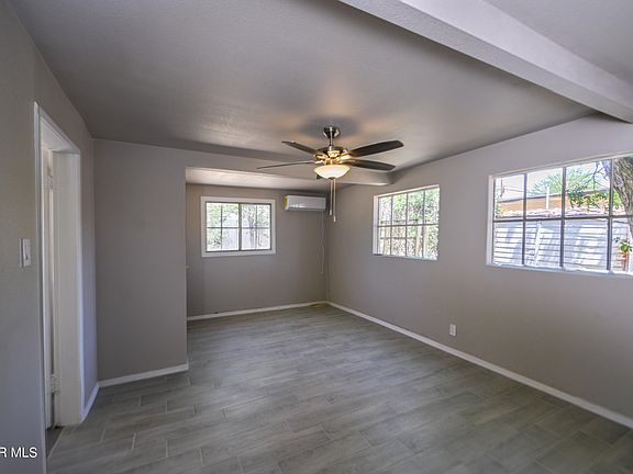 4th image of 7672 Wenda Way