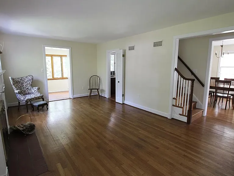 5509 Glenwood Rd — Photo 3