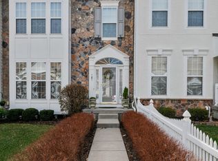 181 Pipers Inn Dr, Fountainville, PA 18923