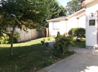 1053 Oak Meadows Pl, Springfield, OR 97477