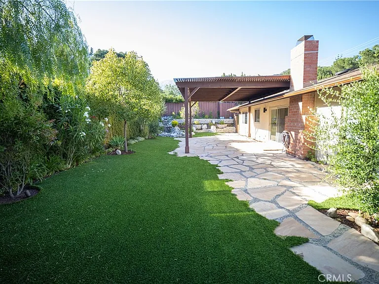 4935 Ocean View Blvd — Photo 24