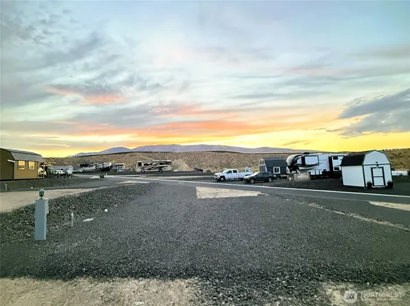 1769 Naches Wenas Rd #83, Selah, WA 98942
