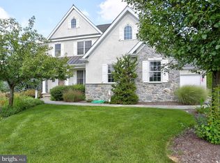 331 Millpond Dr, Lititz, PA 17543