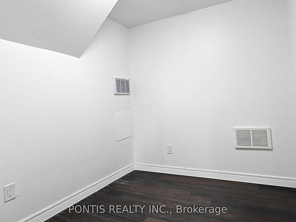 5th image of 22 Mercer Ave