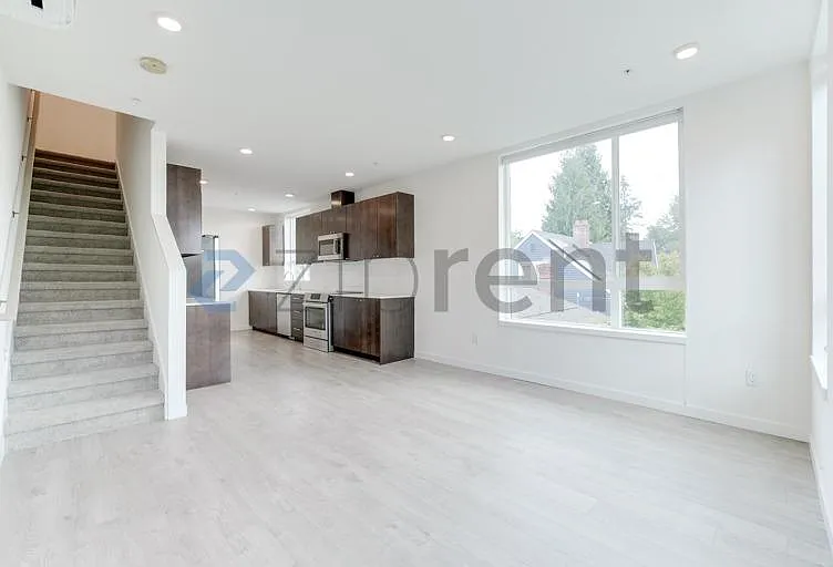 1490 NW 75th St — Photo 13