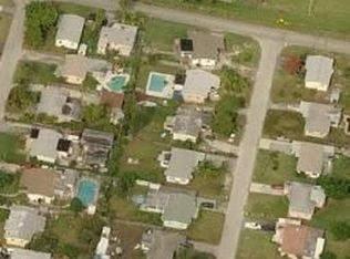 1821 SW 42nd Ter, Fort Lauderdale, FL 33317