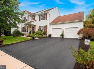 67 Equestrian Dr, Burlington, NJ 08016