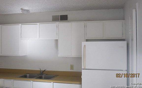5th image of 1640 W Woodlawn Ave APT 6