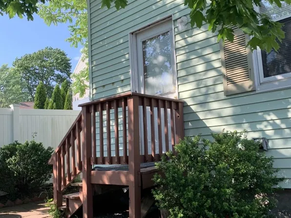 15 N Main St, Natick, MA 01760