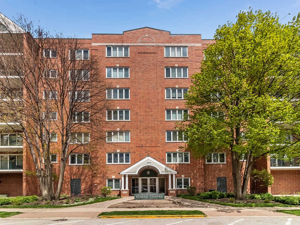 1st image of 1600 E Thacker St APT 304