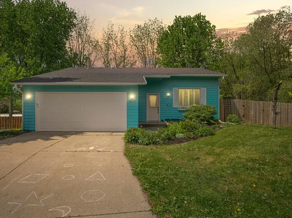 1907 Adams Ct, Northfield, MN 55057