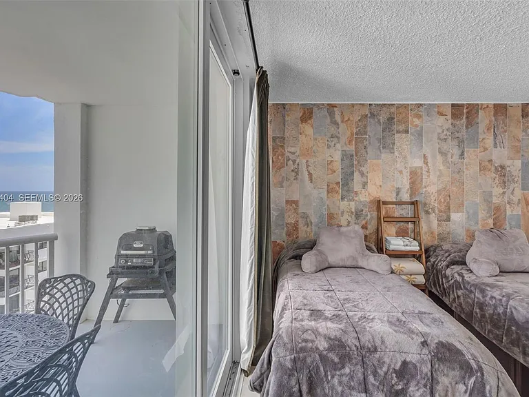 5401 Collins Ave #813 — Photo 12