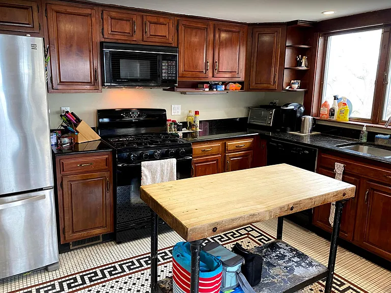 87 Alban St #2 — Photo 8