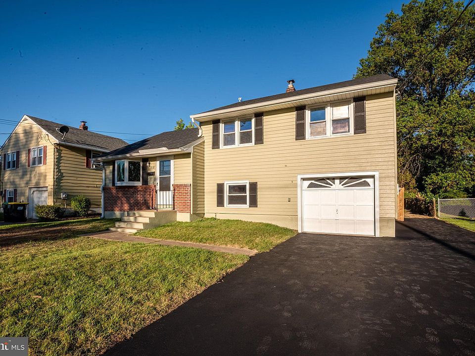 1st image of 1218 Lorrain Ave