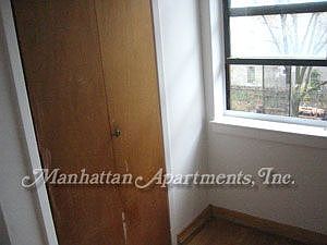 3rd image of 514 E 13th St #F