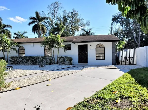 2532 NW 175th Ter, Miami Gardens, FL 33056