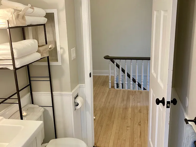 1036 S Lake Ave — Photo 12