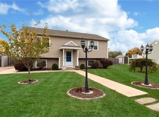 21 Beatrice St, Westerly, RI 02891