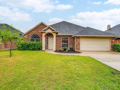 720 Date Ct, Burleson, TX, 76028