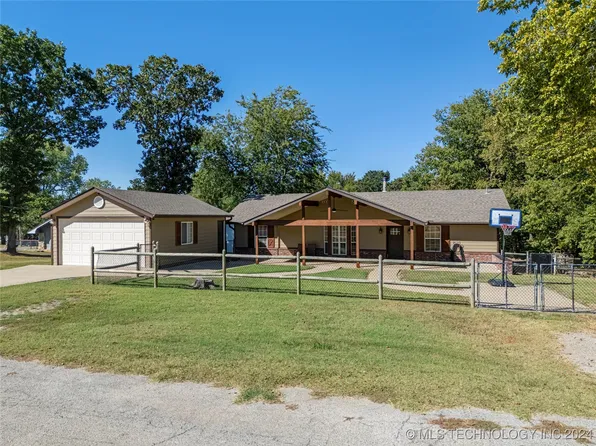 127 N 1st St, Prue, OK 74060