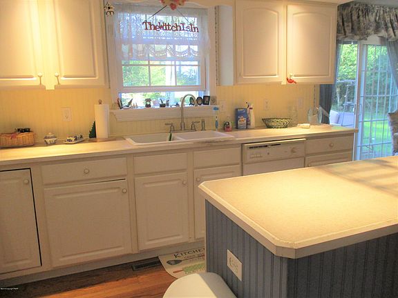 4th image of 3238 Sussex Dr