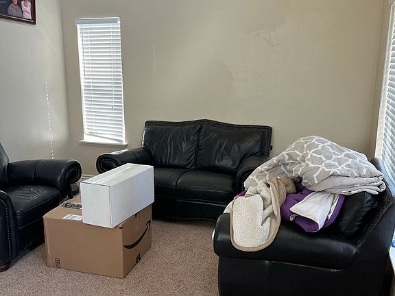 5th image of 1066 S Cinnamon Ridge Dr