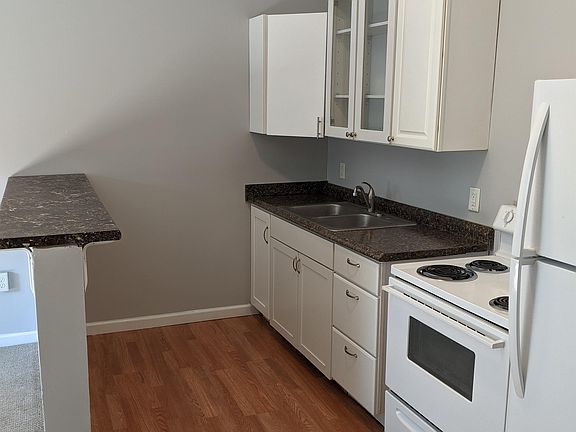 3rd image of 513 East St #1N