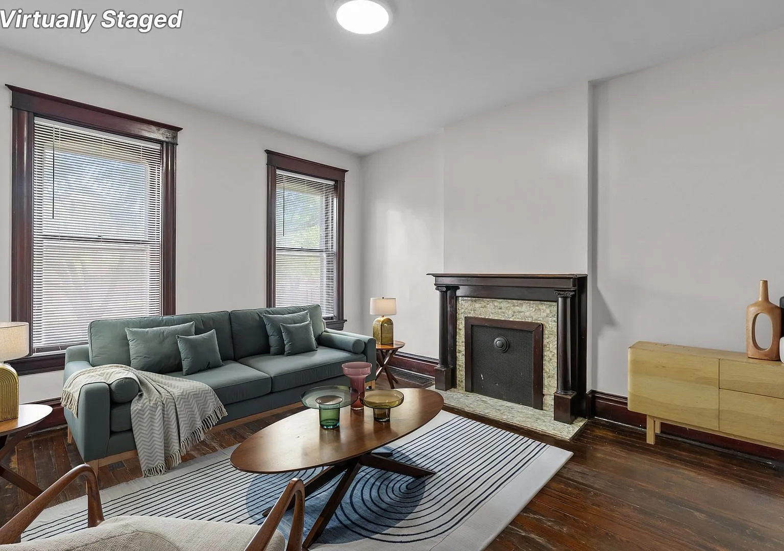 2042-2044 Russell Blvd — Photo 3