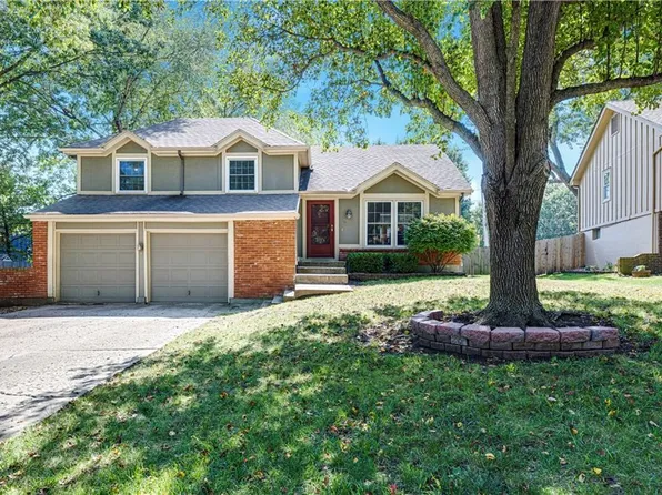 16503 W 142nd Cir, Olathe, KS 66062