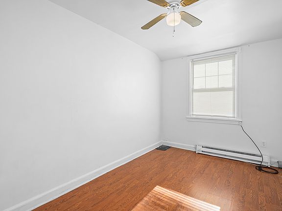 5th image of 2705 W 4th St #A