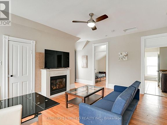 2nd image of 337 Boler Rd #2