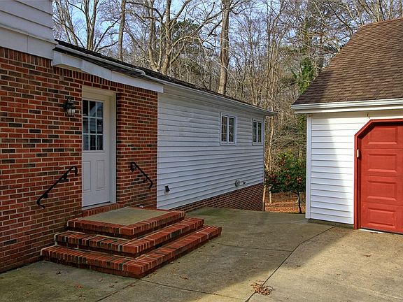 4th image of 105 Braddock Rd