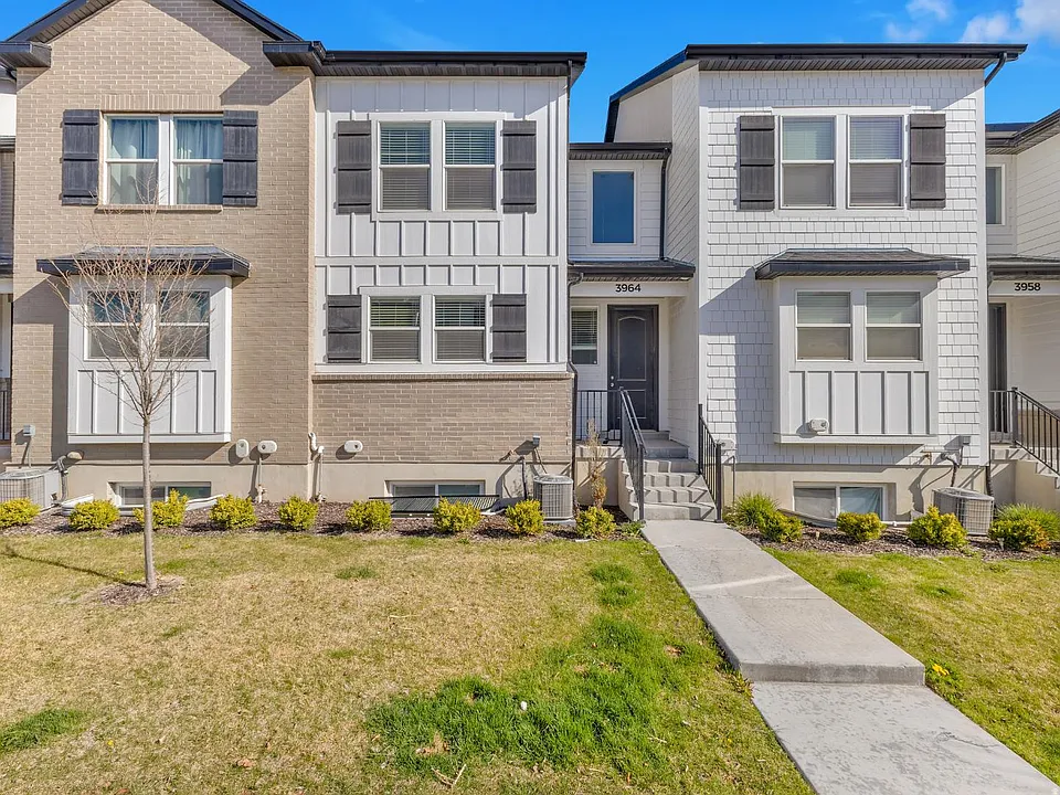 3964 Hardman Way