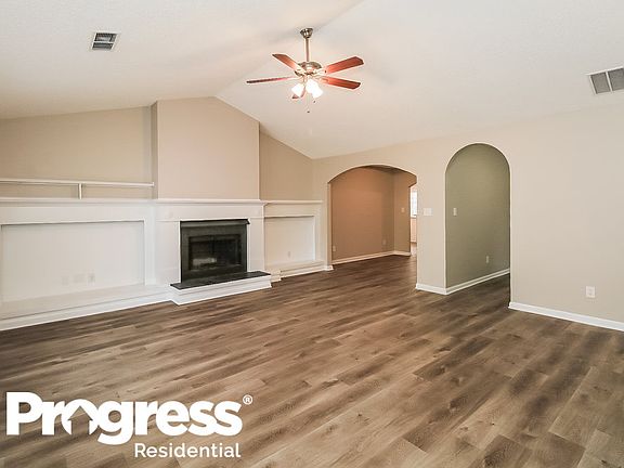 3rd image of 329 The Gables Dr