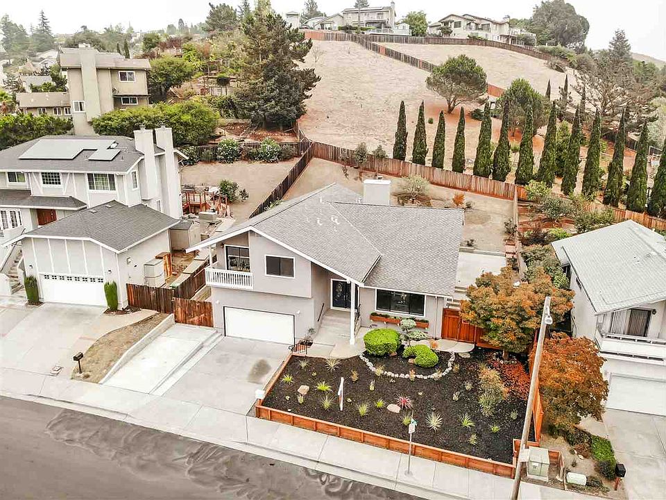 1st image of 2631 Spencer Ln