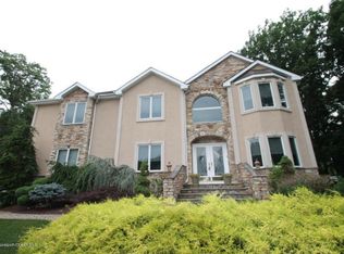 44 Crystal Ct, Freehold, NJ 07728
