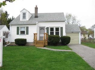 230 Chesterton Rd, Rochester, NY 14626