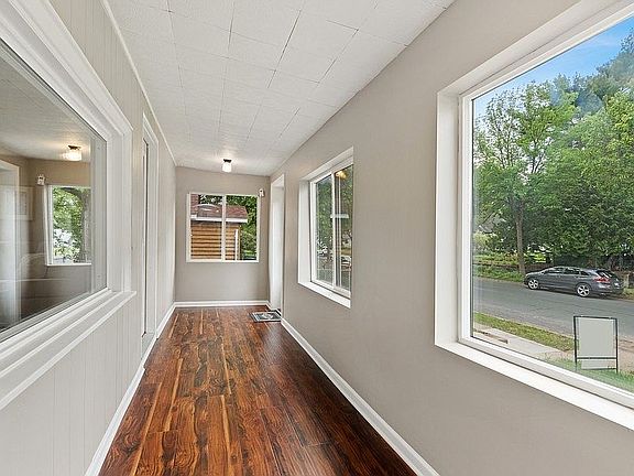 4th image of 333 9th Ave S