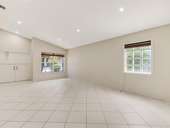 3rd image of 220 SW 203rd Ave