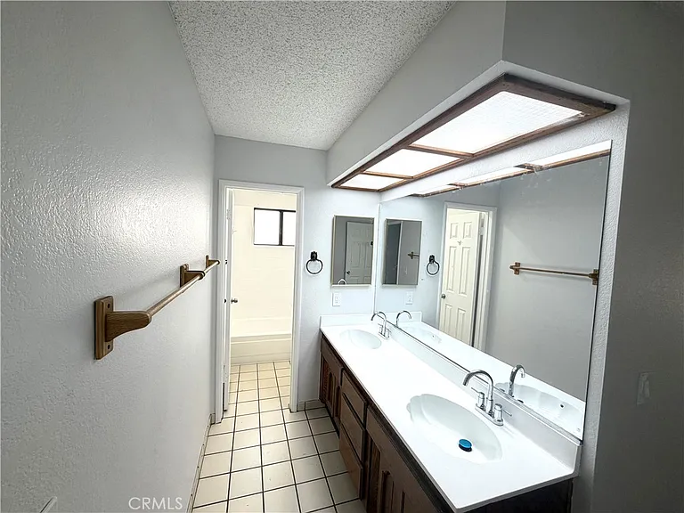 17950 Fremontia Ln — Photo 17